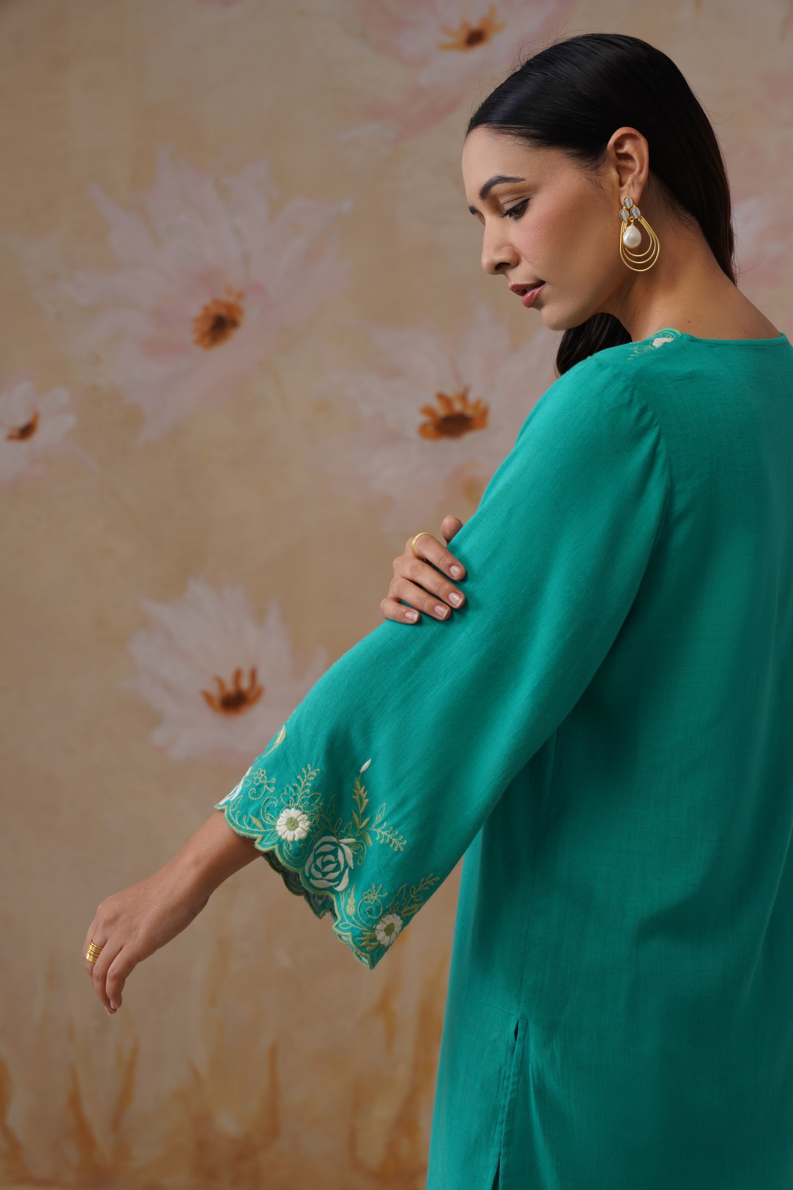 Teal Embroidered Kurta Set With Cutwork Detailing