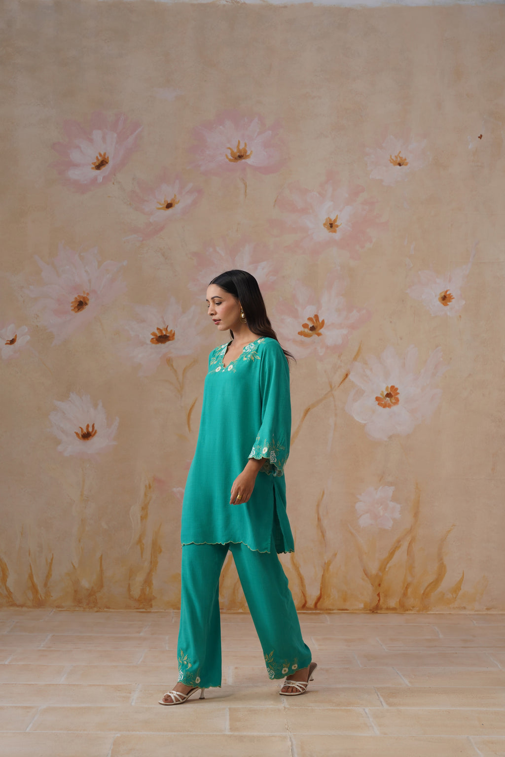 Teal Embroidered Kurta Set With Cutwork Detailing