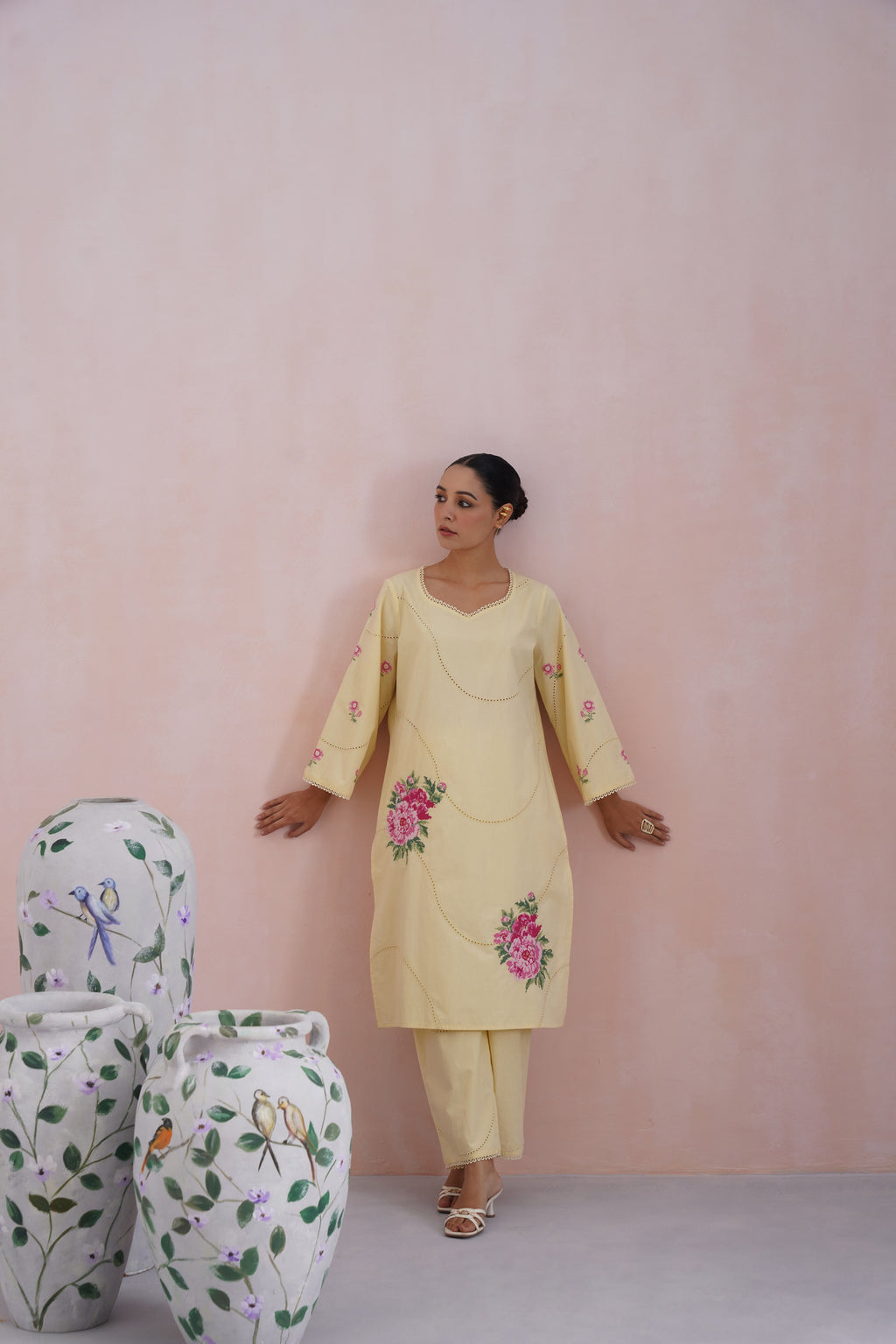 Butter Yellow Broderie Kurta-Set with Cross Stitch Embroidery