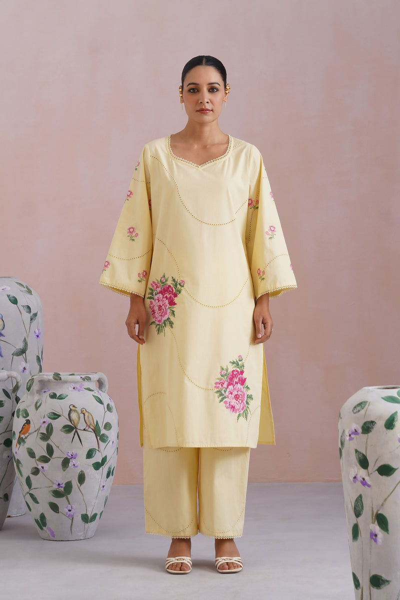 Butter Yellow Broderie Kurta-Set with Cross Stitch Embroidery
