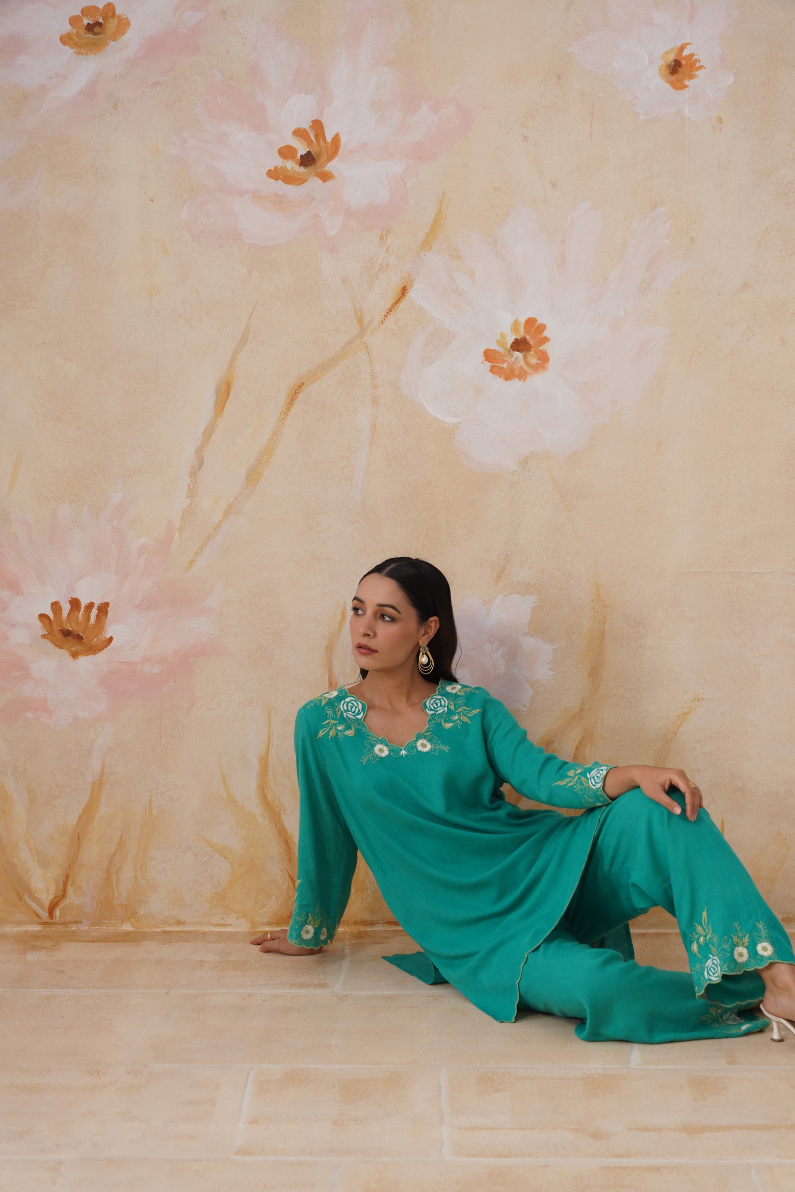 Teal Embroidered Kurta Set With Cutwork Detailing