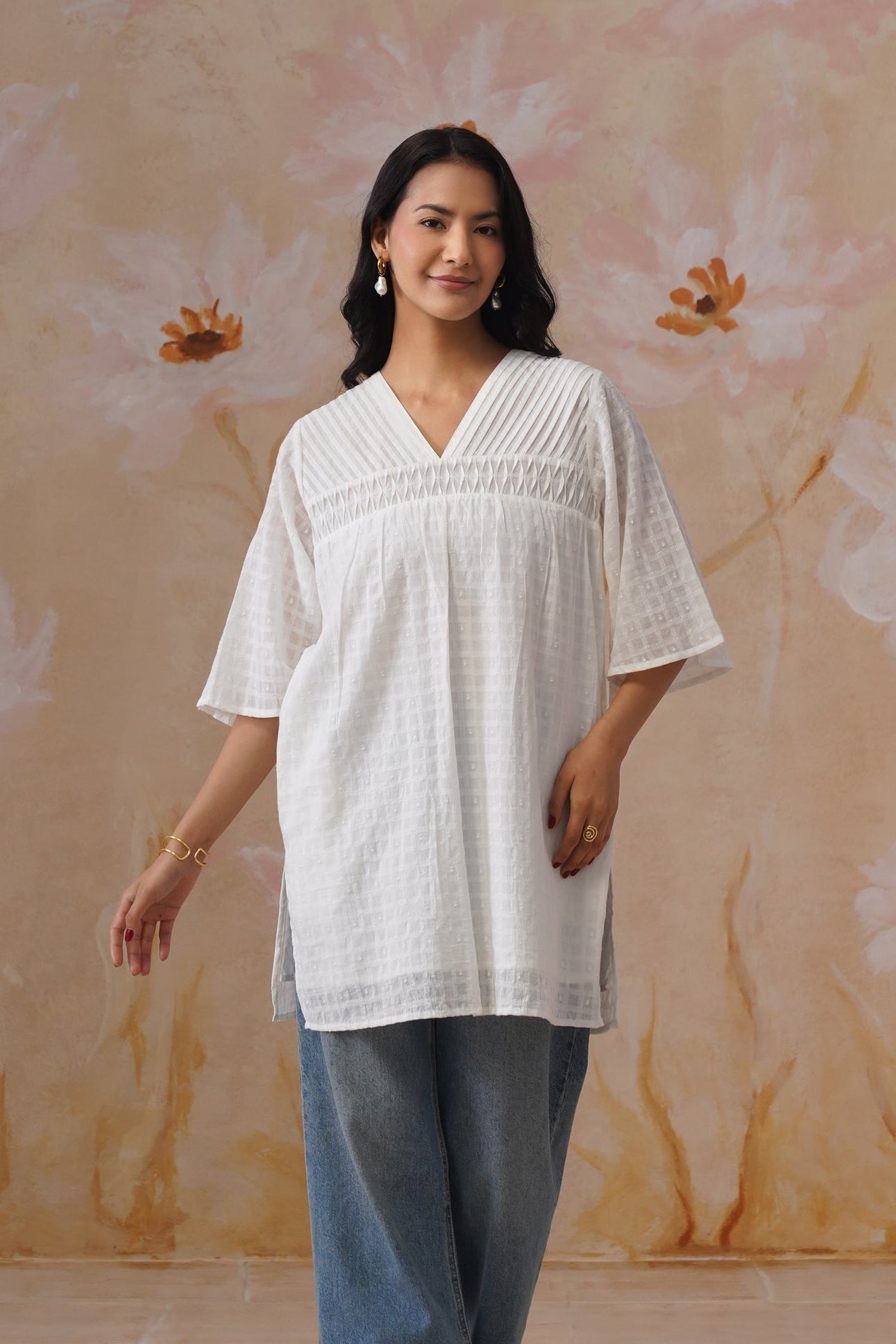 White Top with Pintukcs Detailing Korah Stitch